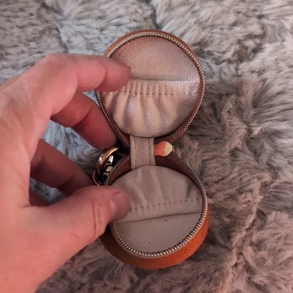 Travel Bag Set Cosmetic Bag and Jewelry Holders - Picture 3 of 4